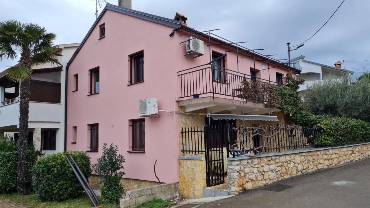 Apartment Nela Funtana Exterior foto